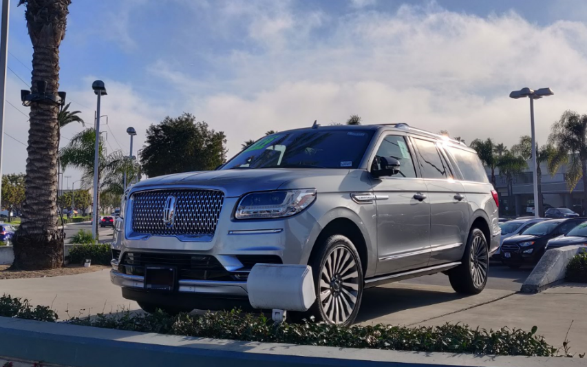 large lincoln suv at the dealer