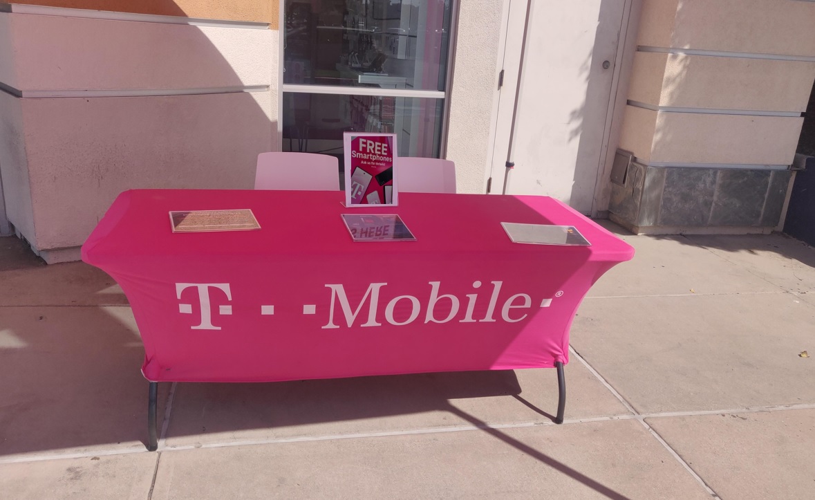 tmobile sign up offer table outside store